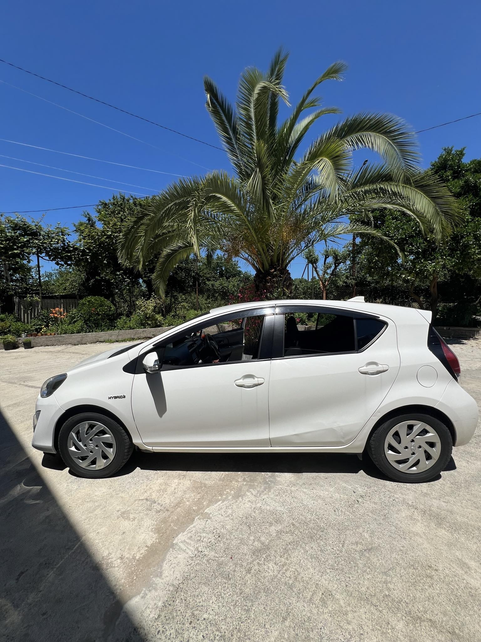 Toyota Aqua 2015 — photo 2