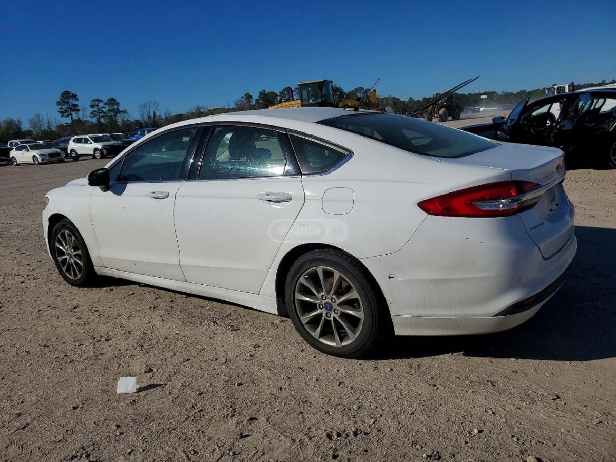 Ford Fusion 2017 — photo 2