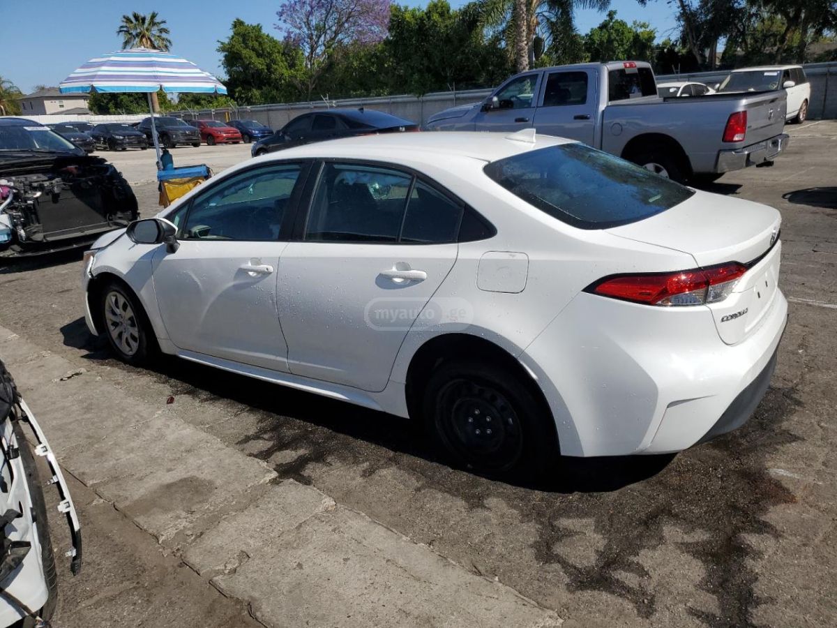 Toyota Corolla 2024 — photo 2