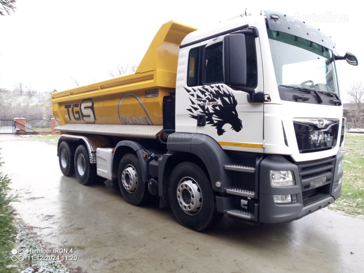 Isuzu TGS