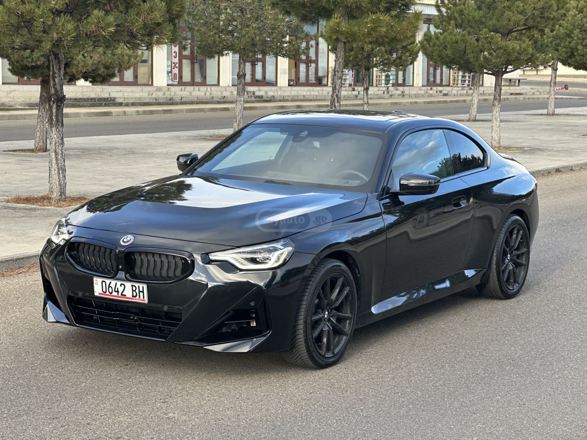 BMW 330 2023 — photo 2