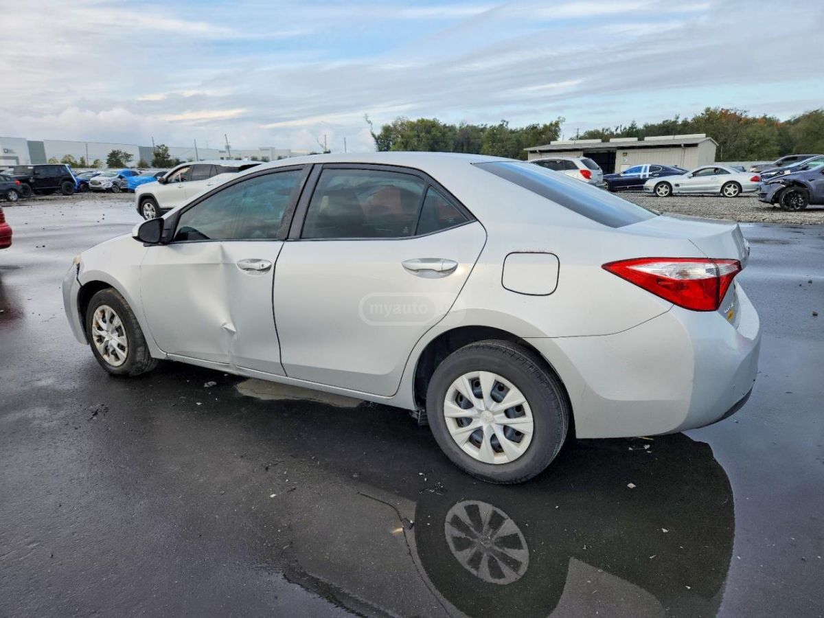 Toyota Corolla 2014 — photo 2