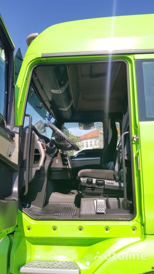 Isuzu TGX 2018 — photo 2