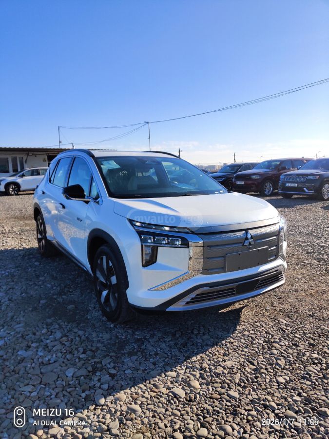 Mitsubishi Airtrek 2022 — photo 2