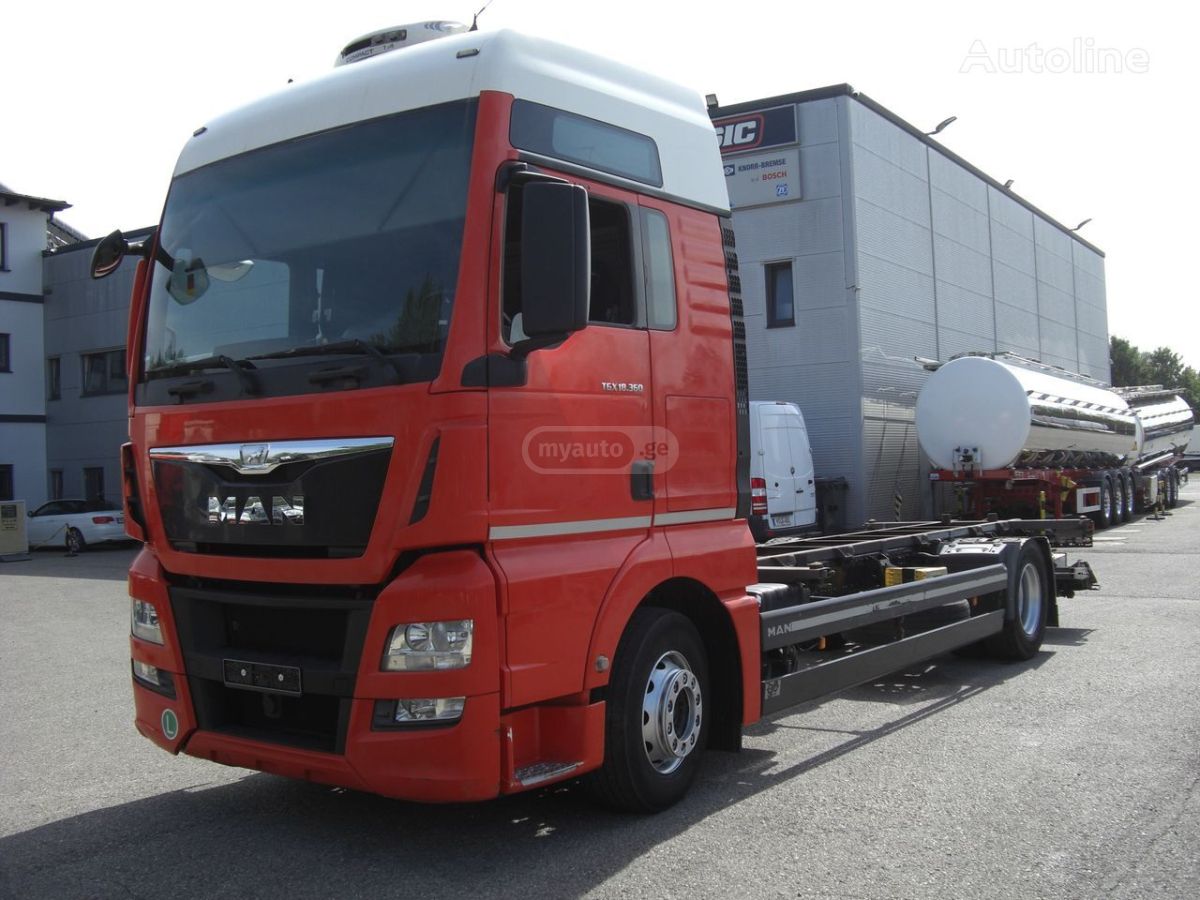 Isuzu TGX 2014 — photo 2
