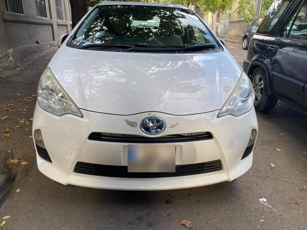 Toyota Aqua 2012 — photo 2
