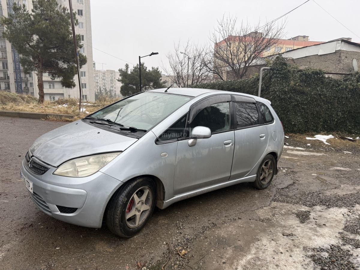 Mitsubishi Colt Plus