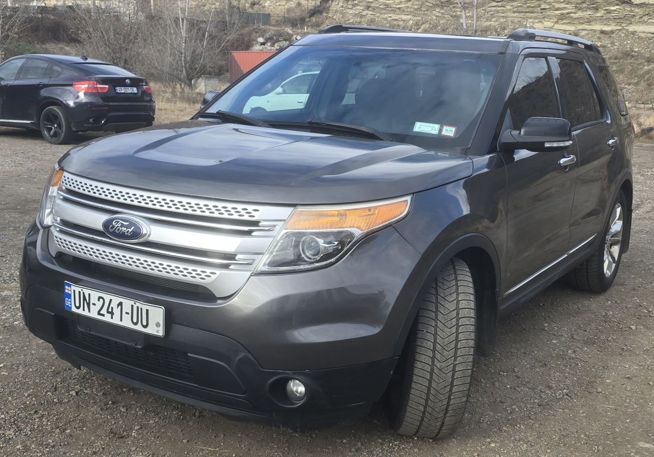 Ford Explorer