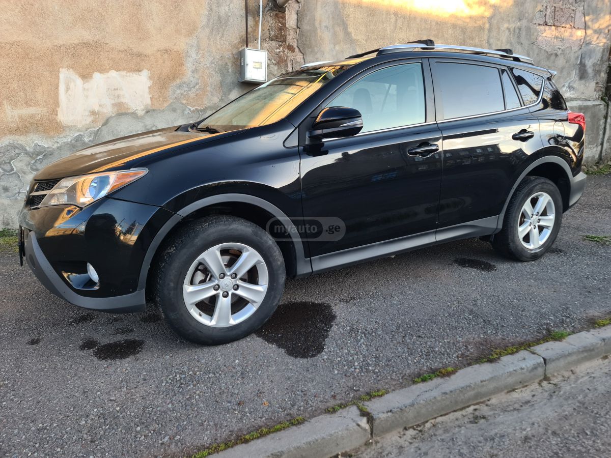 Toyota RAV4 2013 — photo 2