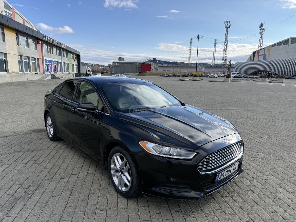 Ford Fusion 2012 — photo 2