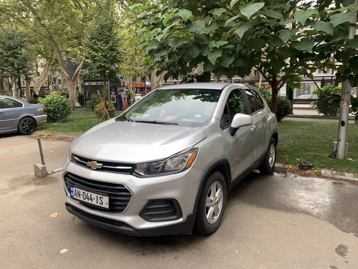 Chevrolet Trax 2020 — photo 2