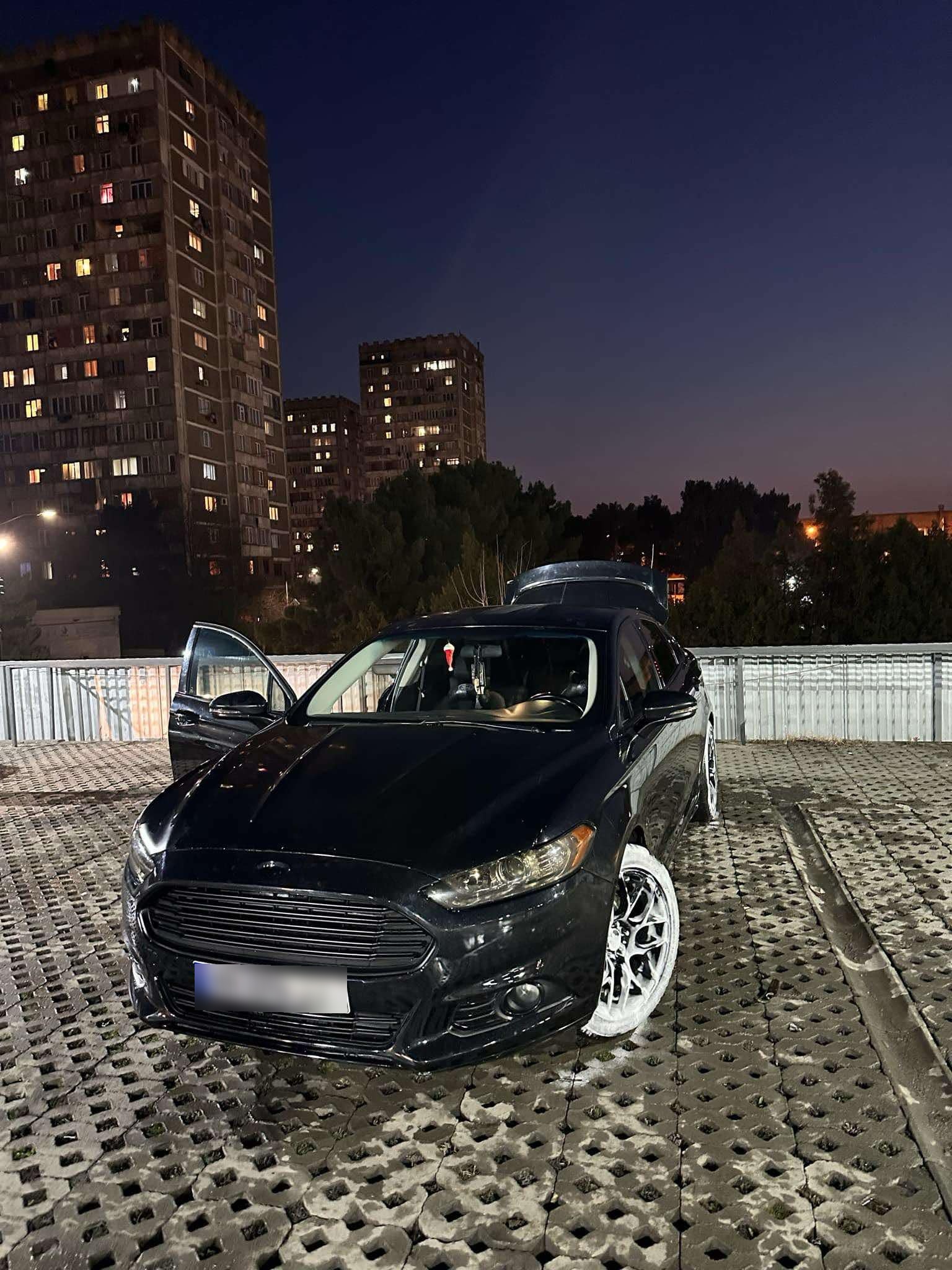 Ford Fusion 2013 — photo 2