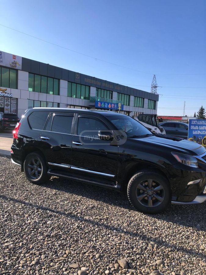 Lexus GX 460 2011 — photo 2