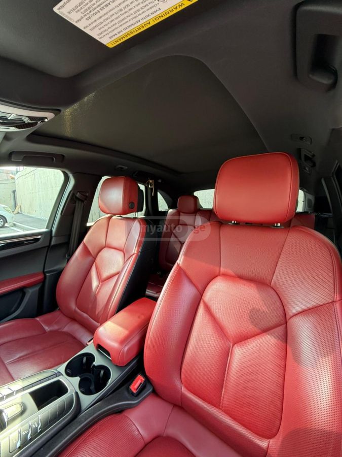 Porsche Macan 2021 — photo 2