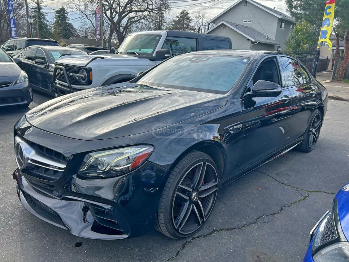 Mercedes-Benz E 63 AMG 2017 — photo 2