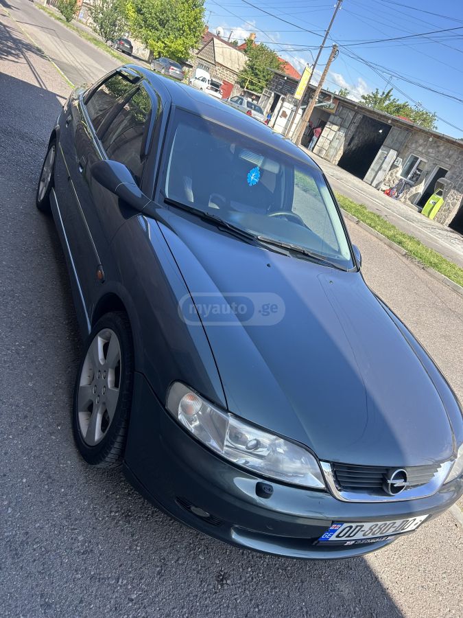 Opel Vectra 2001 — photo 2