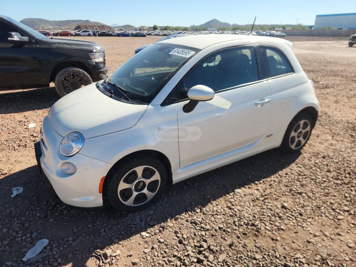 Fiat 500e 2015 — photo 2