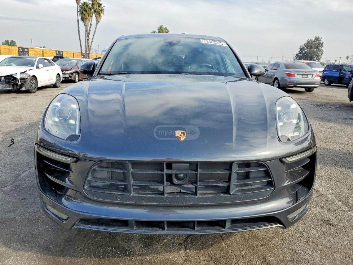 Porsche Macan 2018 — photo 2