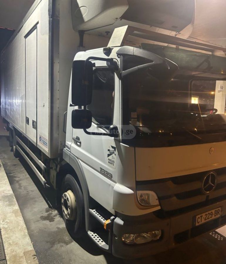 Mercedes-Benz Atego 2013 — photo 2