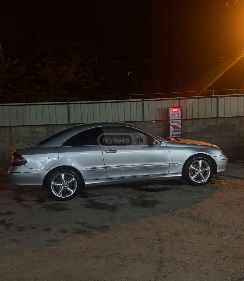 Mercedes-Benz CLK 320 2002 — photo 2