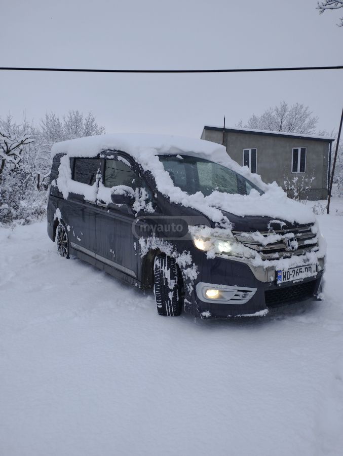 Honda Step Wagon 2014 — photo 2