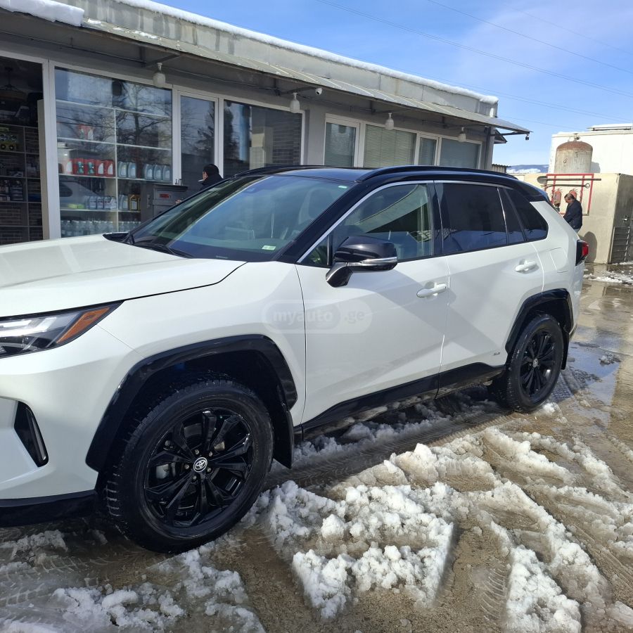 Toyota RAV 4 2022 — photo 2