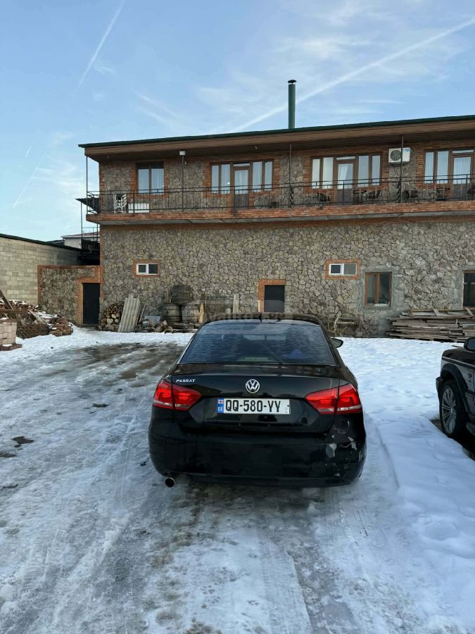 Volkswagen Passat 2011 — photo 2