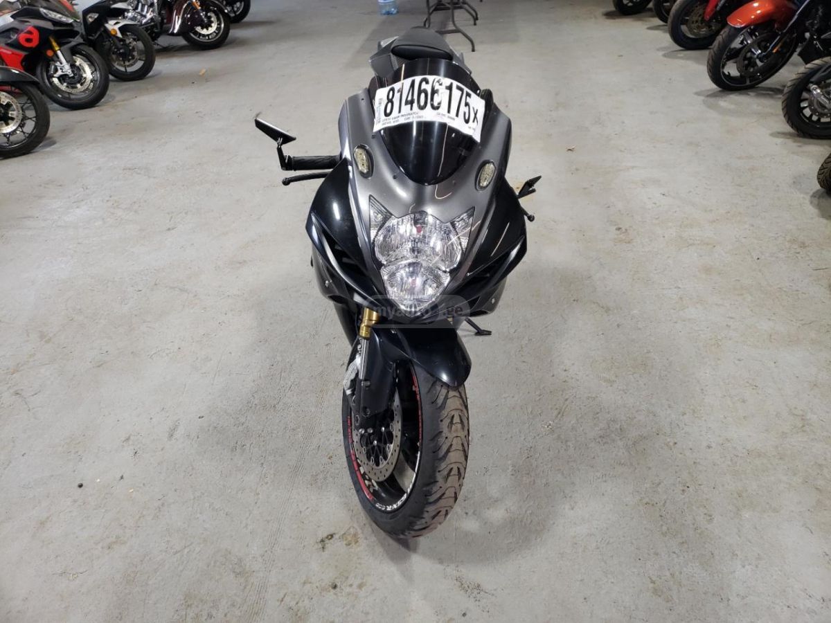 Suzuki GSX-R 750 2018 — photo 2