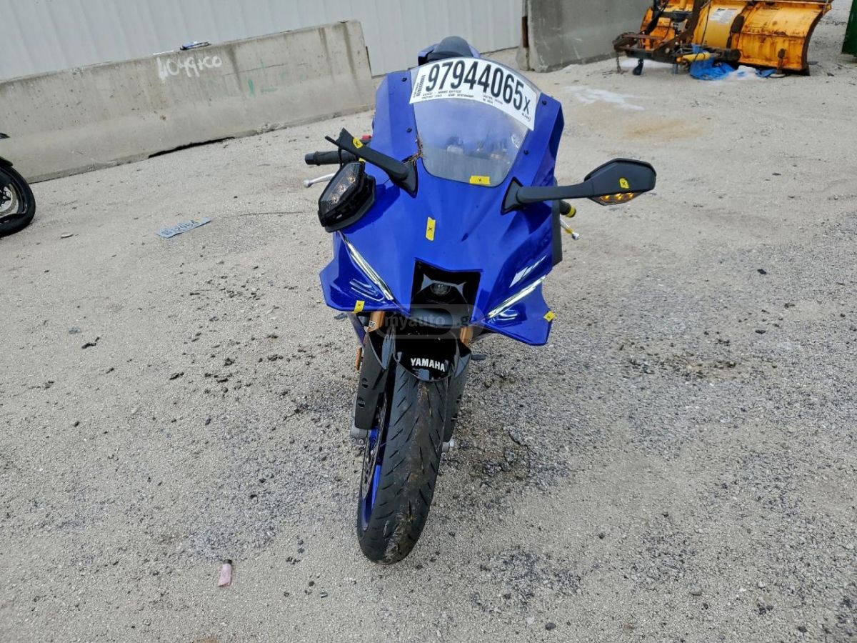 Yamaha YZF 1000 R 2025 — photo 2