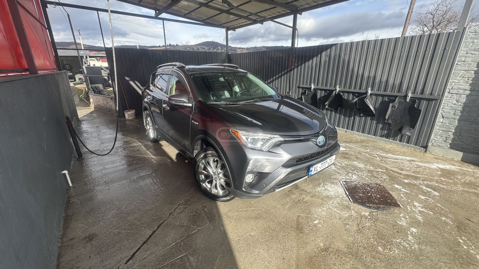 Toyota RAV4 2016 — photo 2