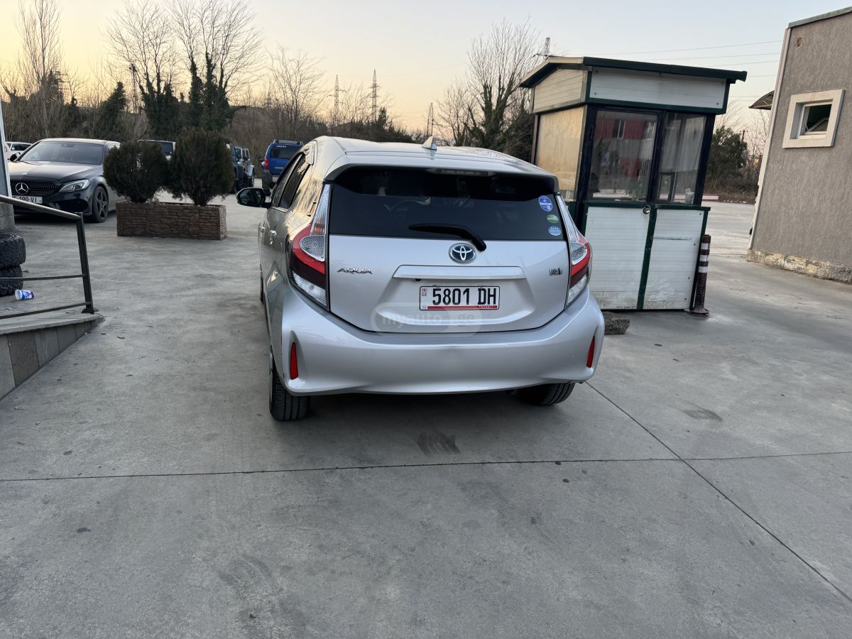 Toyota Aqua 2020 — photo 2