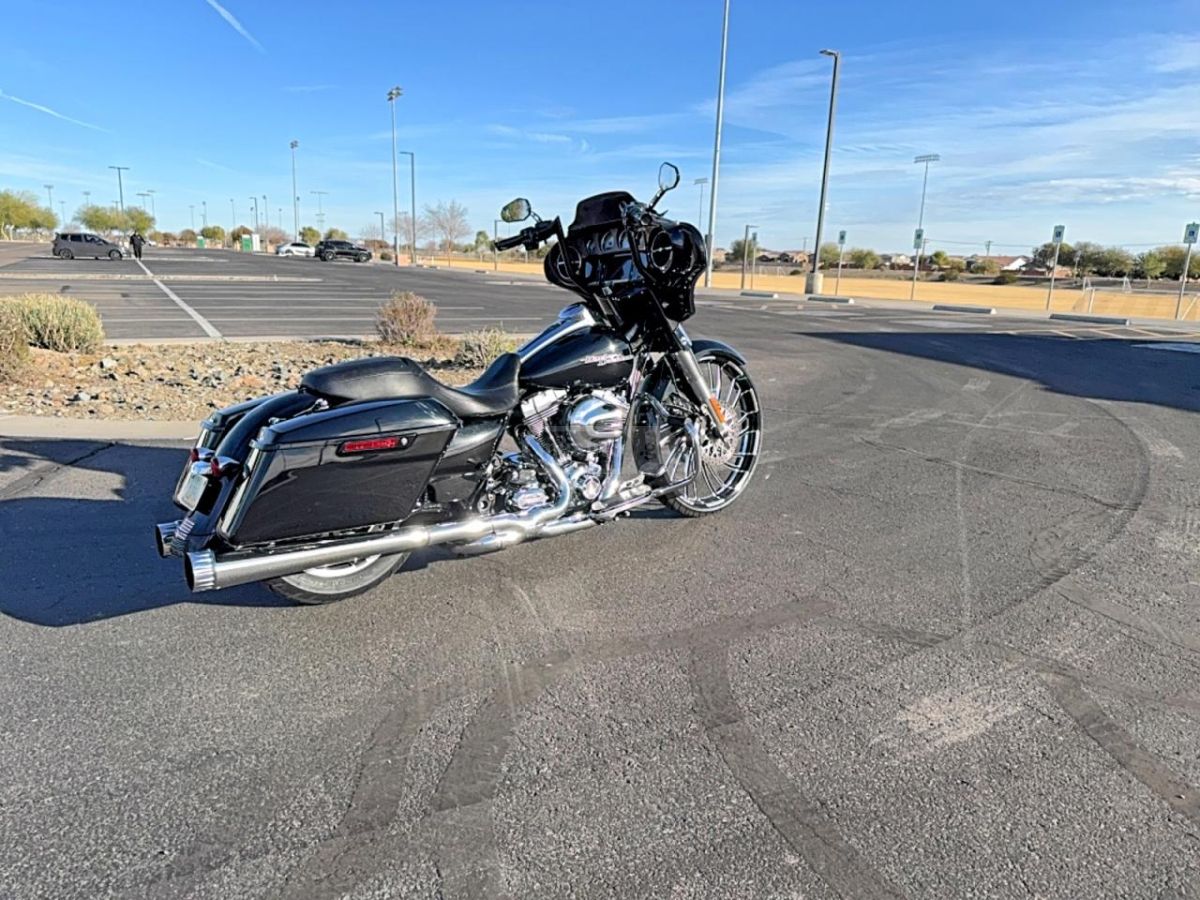 Harley-Davidson Street Bob 2025 — photo 2