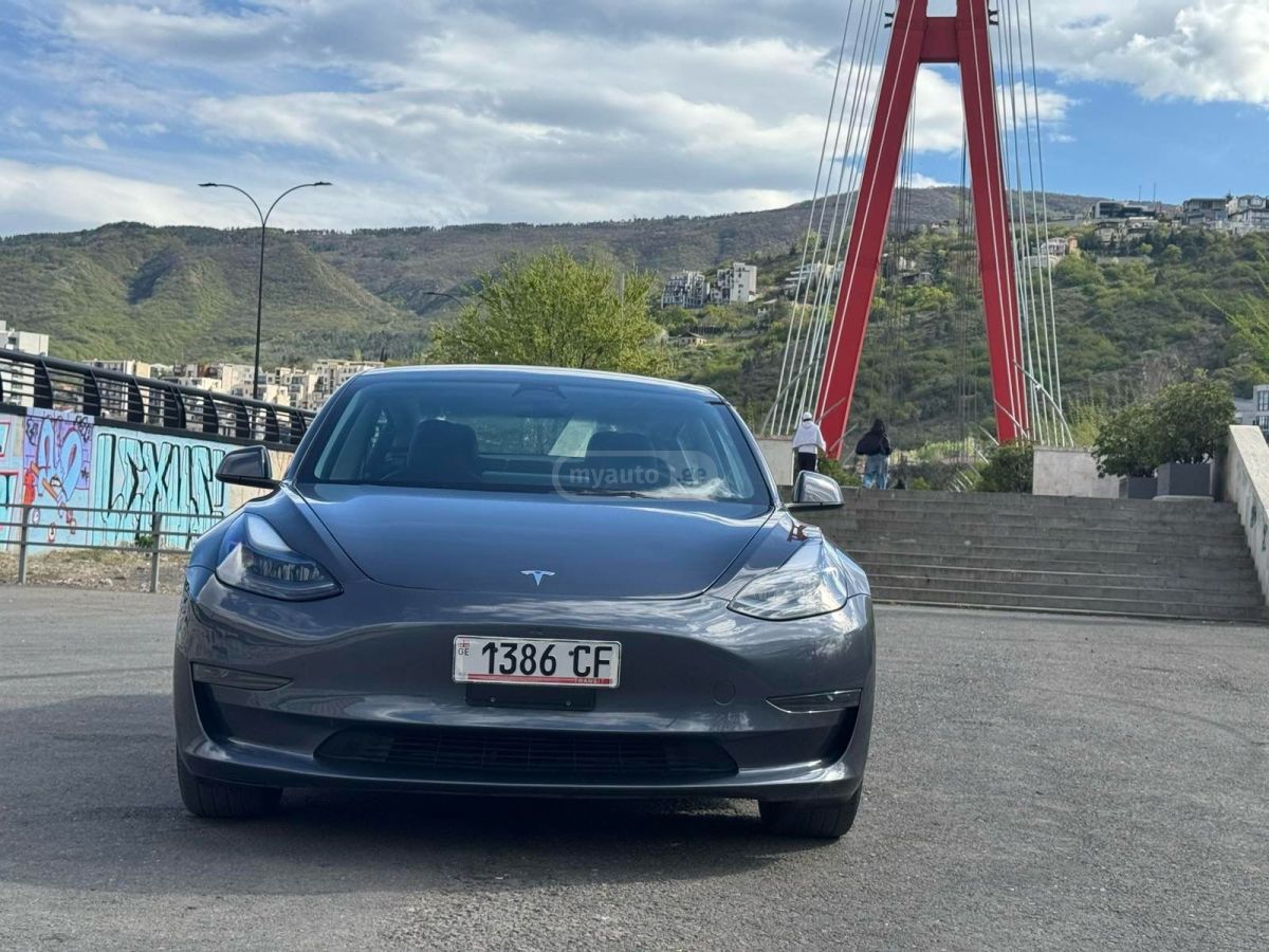 Tesla Model 3 2022 — photo 2