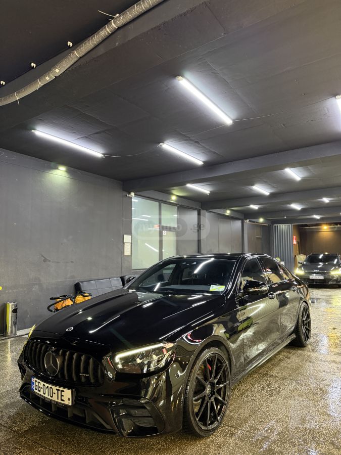 Mercedes-Benz E53 AMG