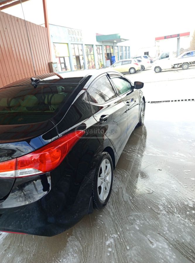 Hyundai Elantra 2013 — photo 2