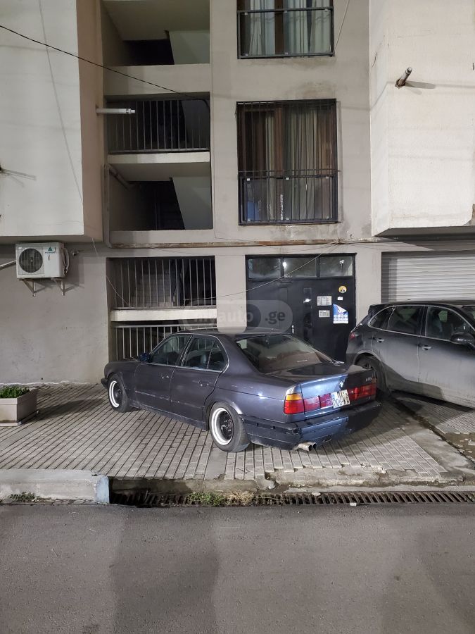 BMW 520 1992 — photo 2
