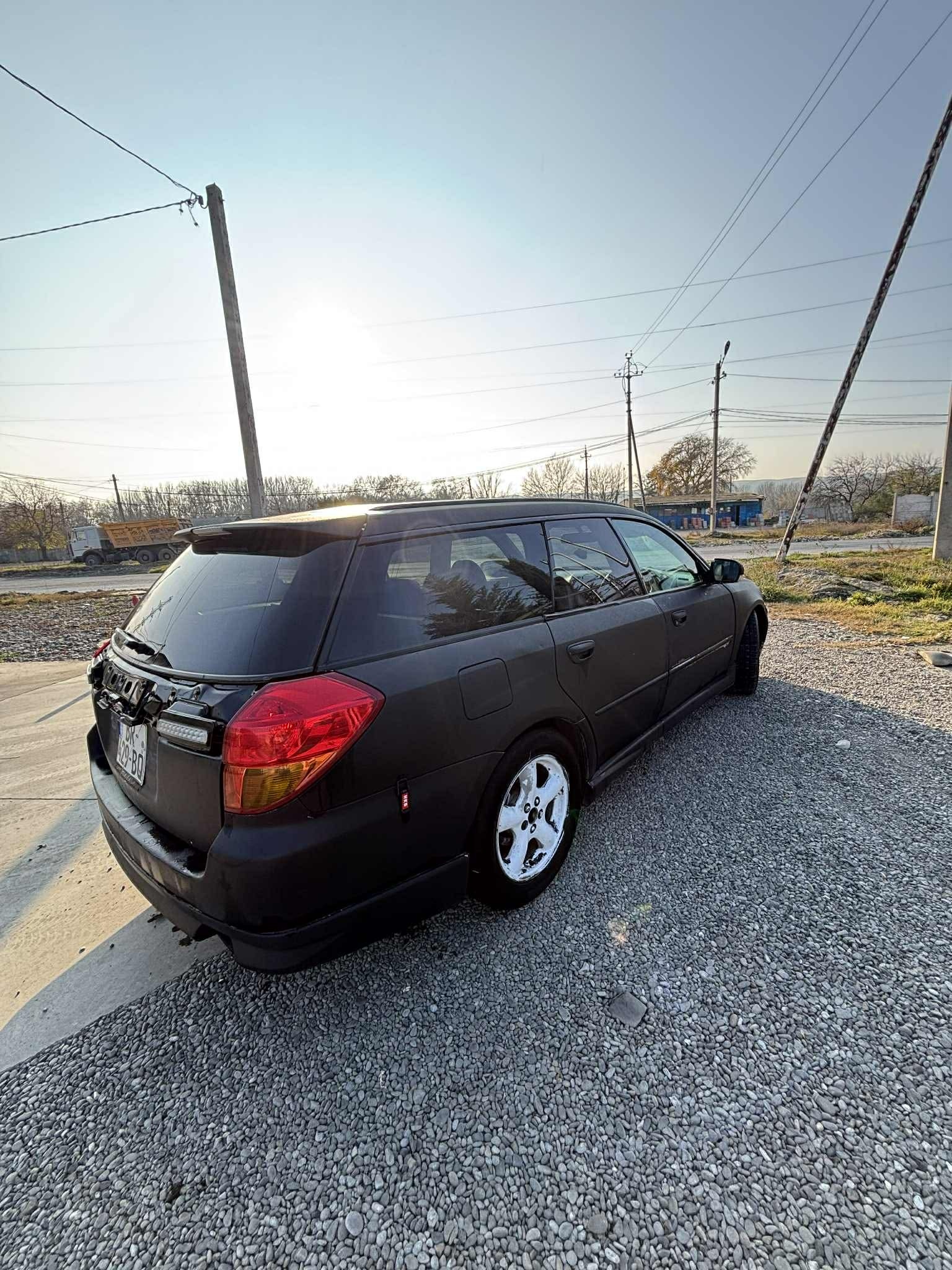 Subaru Legacy 2003 — photo 2