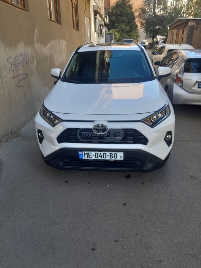Toyota RAV 4 2020 — photo 2