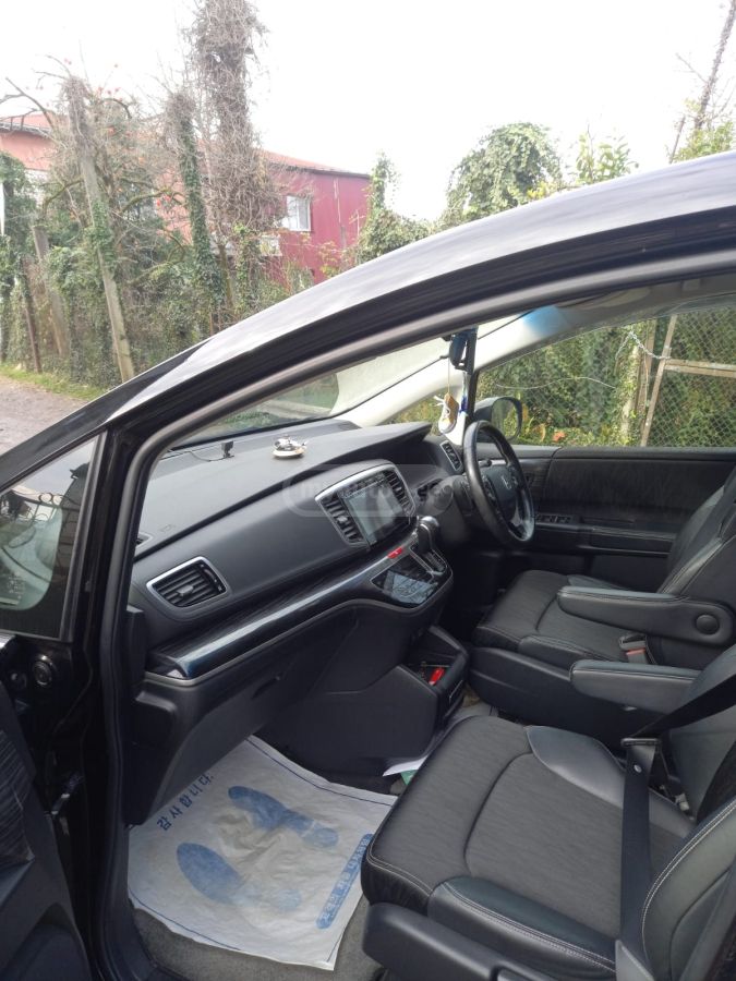 Honda Odyssey 2016 — photo 2