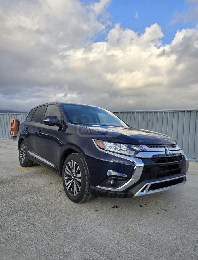 Mitsubishi Outlander 2019 — photo 2