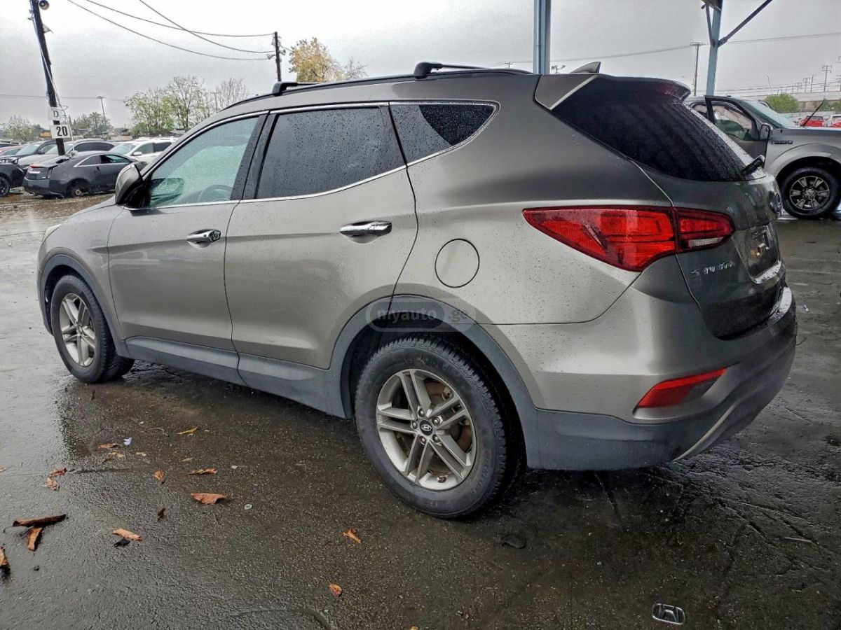 Hyundai Santa Fe 2017 — photo 2