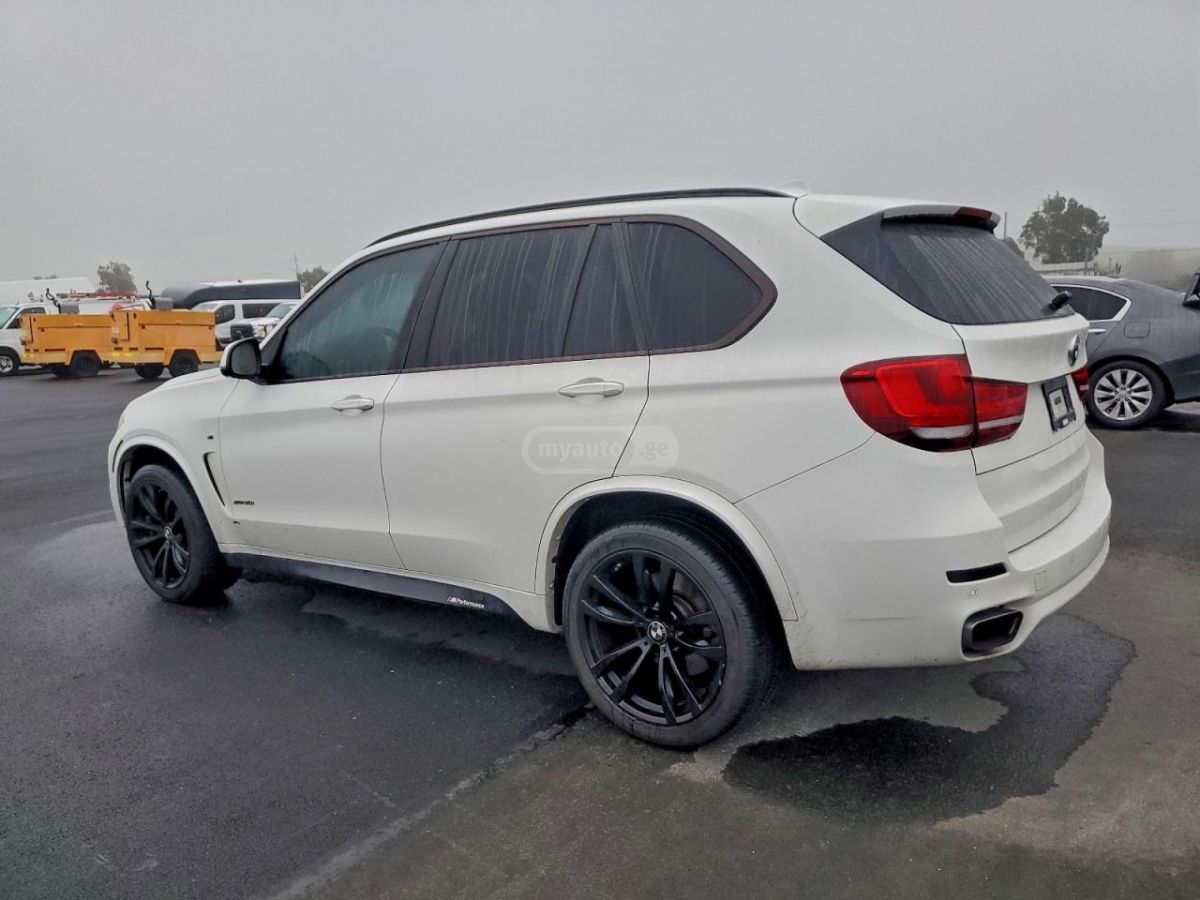 BMW X5 2015 — photo 2