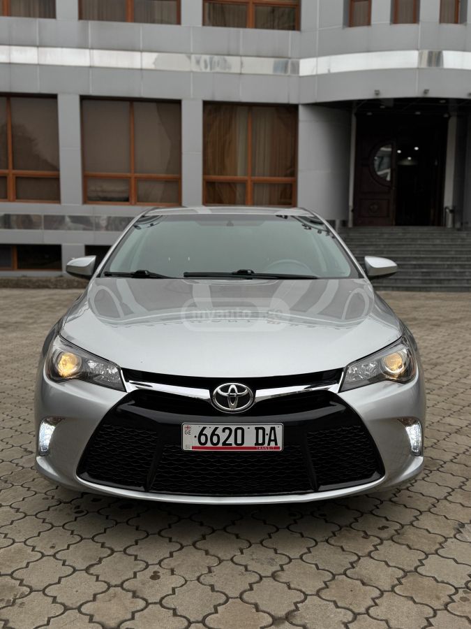 Toyota Camry 2014 — photo 2