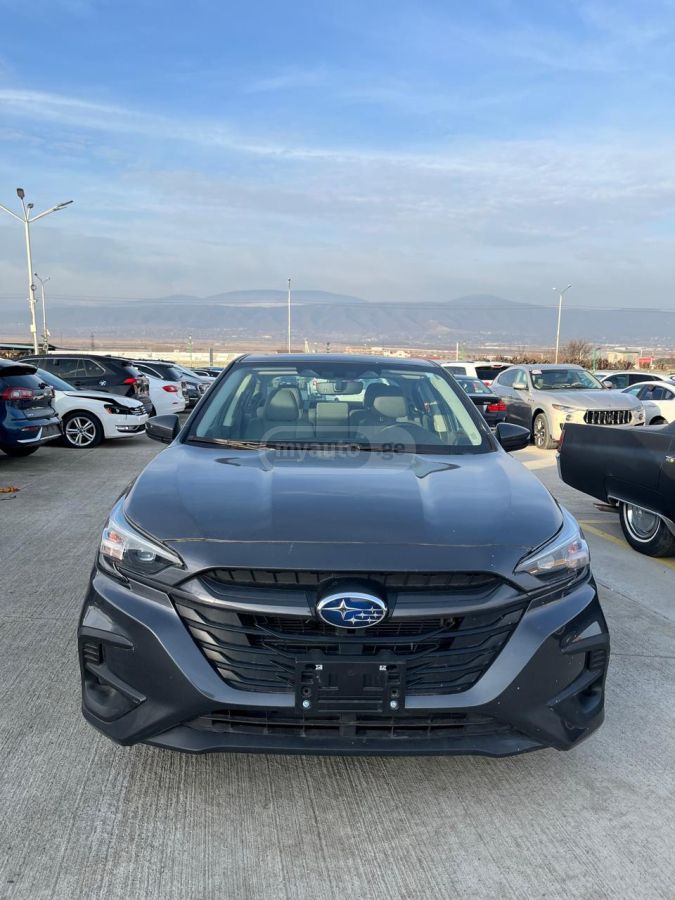 Subaru Legacy 2023 — photo 2