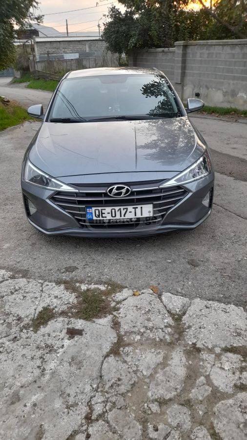 Hyundai Elantra
