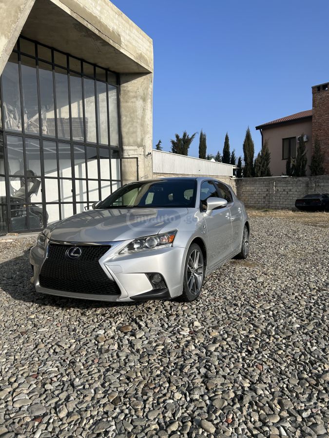 Lexus CT 200 h 2014 — photo 2