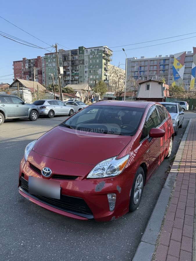 Toyota Prius 2013 — photo 2