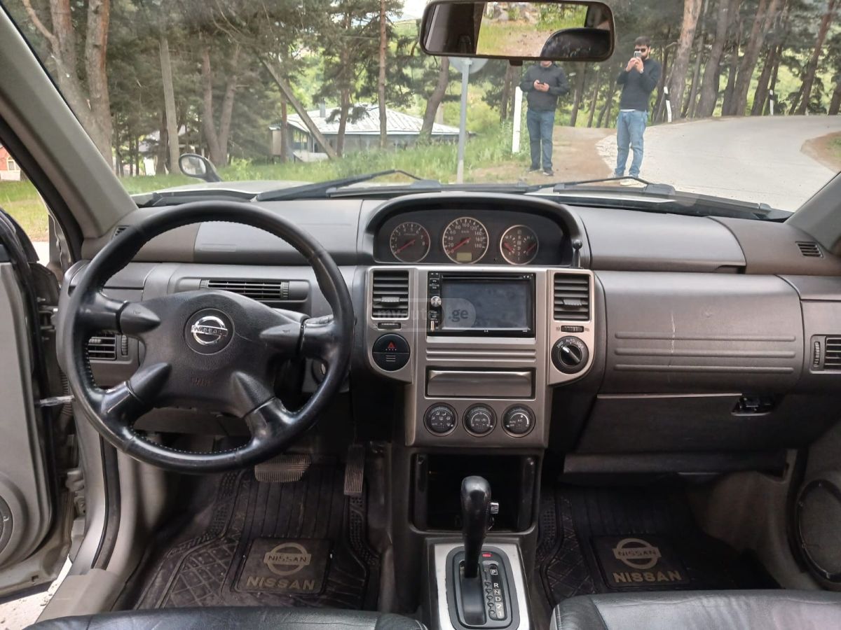 Nissan X-Trail 2005 — photo 2