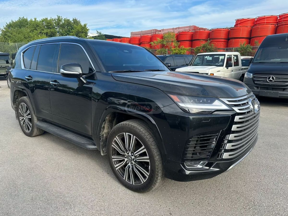 Lexus LX 600 2025 — photo 2