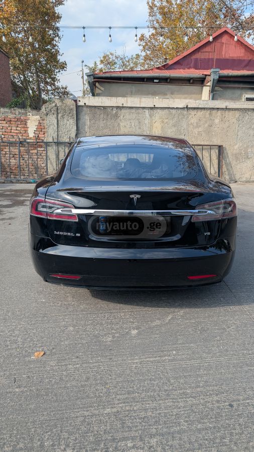 Tesla Model S 2016 — photo 2